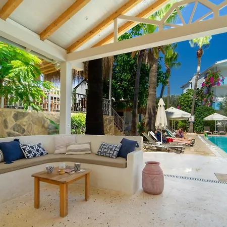 ゴールデン ライトハウス ホテル パタラ