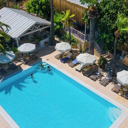 ゴールデン ライトハウス ホテル 2*