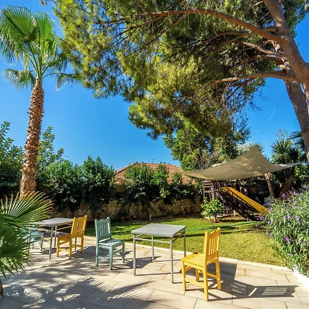 ゴールデン ライトハウス 2*