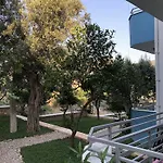 Ξενοδοχείο Golden Lighthouse 2*