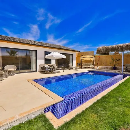 Golden Lighthouse Hotel 2*