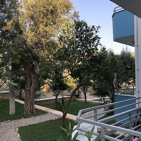 Otel Golden Lighthouse 2*