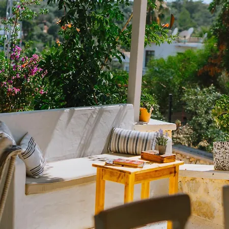 Golden Lighthouse Hotel