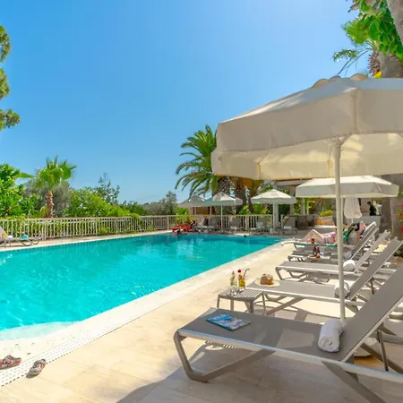 Golden Lighthouse Hotel 2*