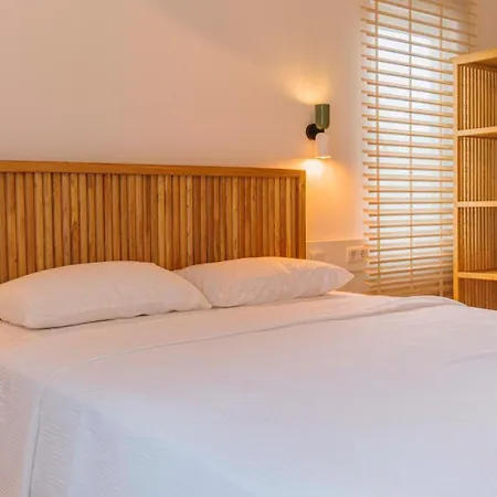 Hotel Golden Lighthouse