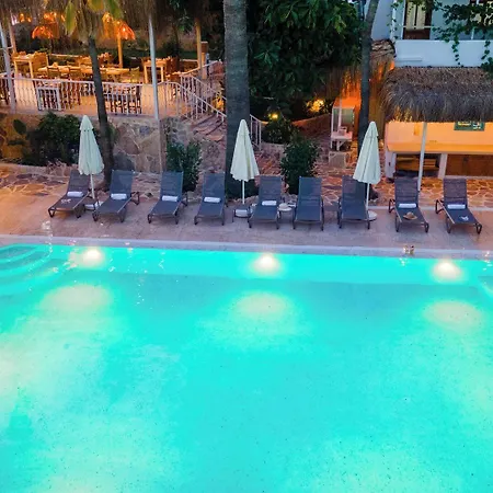 Golden Lighthouse Hotel